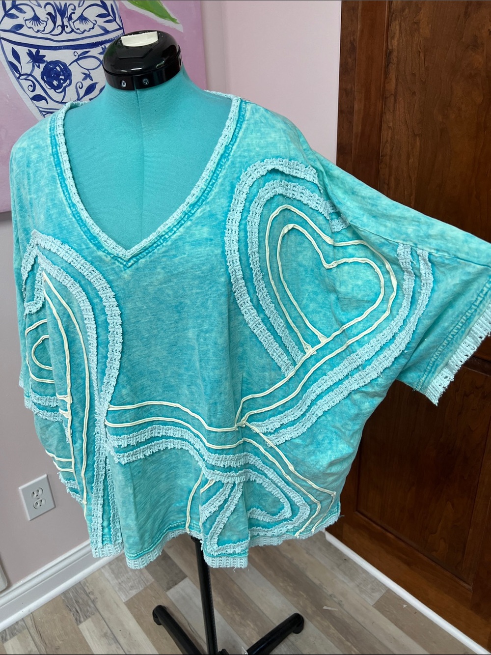 Oli & Hali Aqua Turquoise Heart-Detail Short Sleeve V-Neck Top